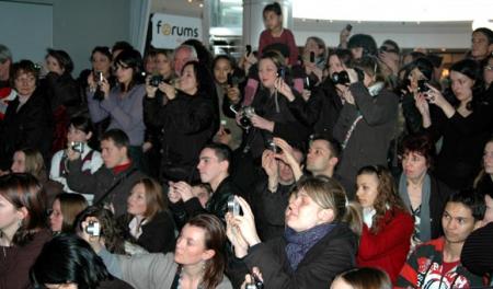 les fans de Jenifer dont je fait partie sur la photo